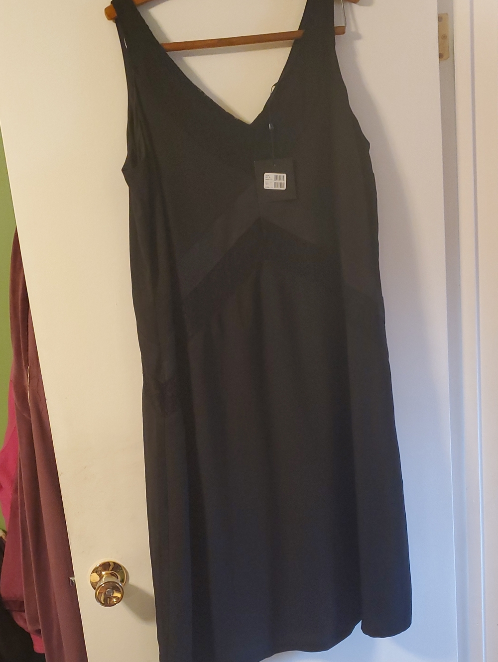 NWT Michel Studio size 20 Black V-Neck Sleeveless Midi Dress